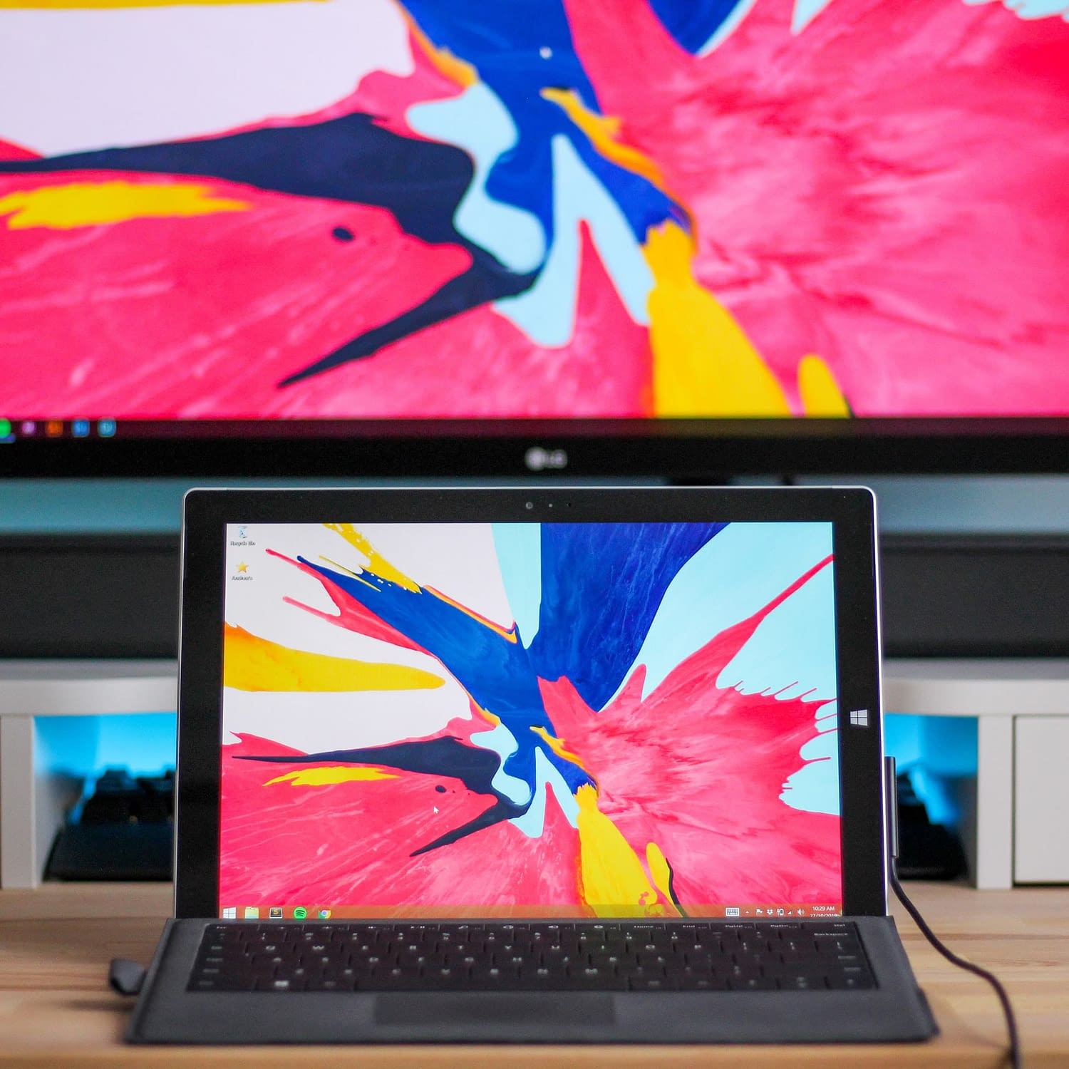 How to Connect a Laptop to a TV Wired or Wireless